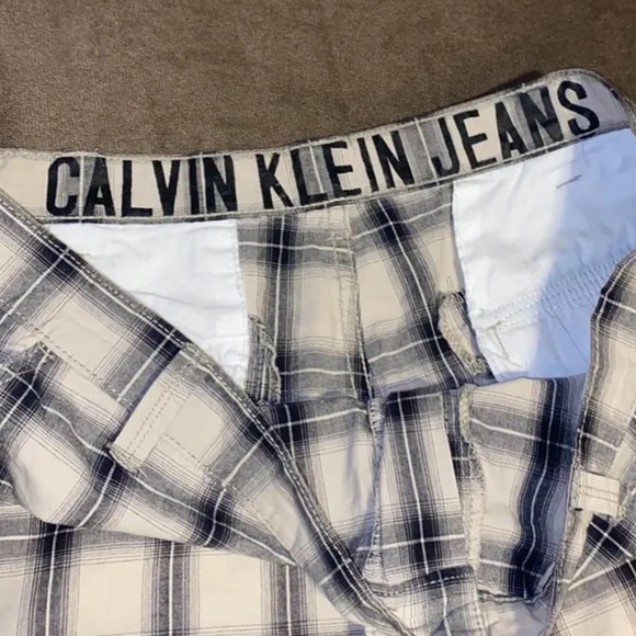 Set of Men’s Shorts Oakley & Calvin Klein - Picture 3 of 9